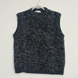 Zara knitted black & white sleeveless pullover vest M